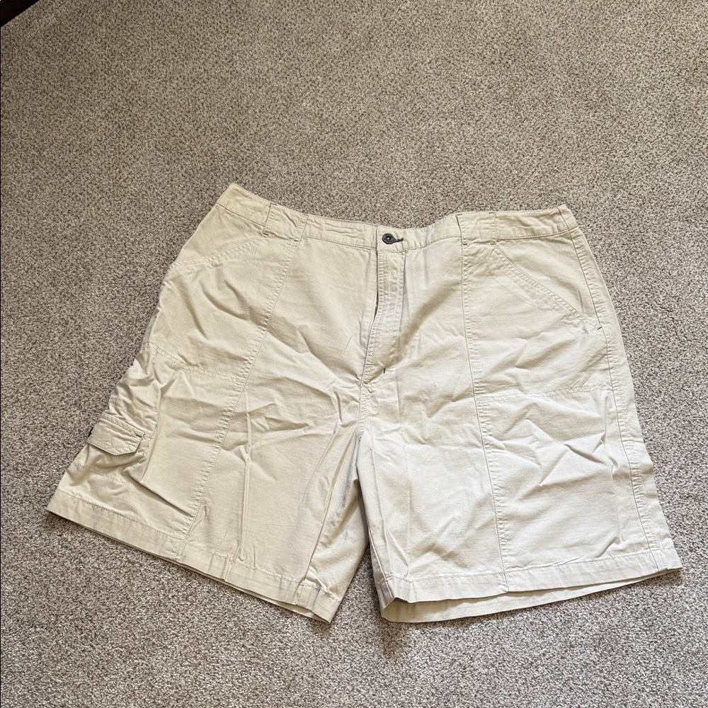 Northcrest women’s Light Tan Cargo Shorts